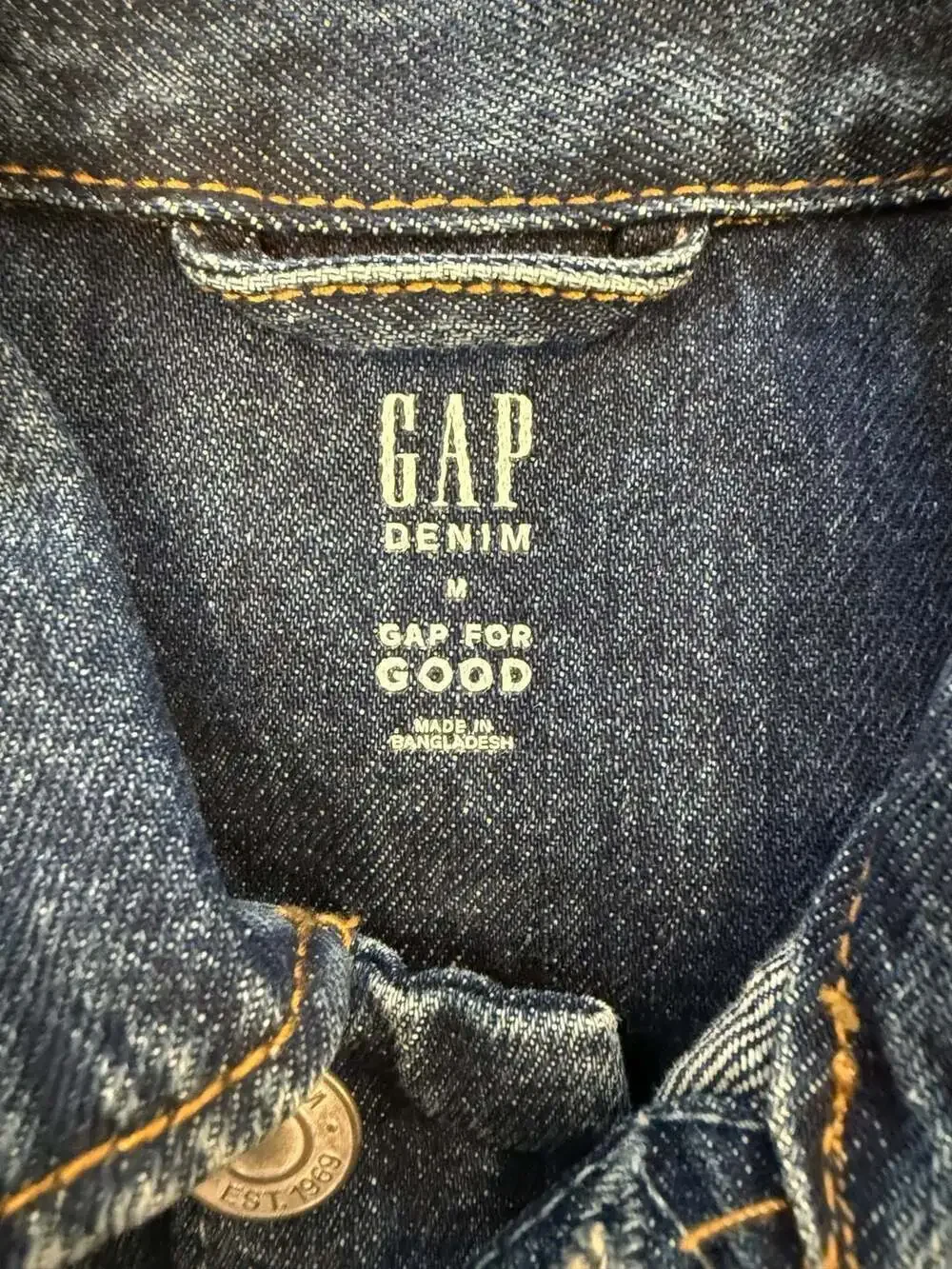 Gap Kids Denim Trucker Jacket, Size Medium (8-9)